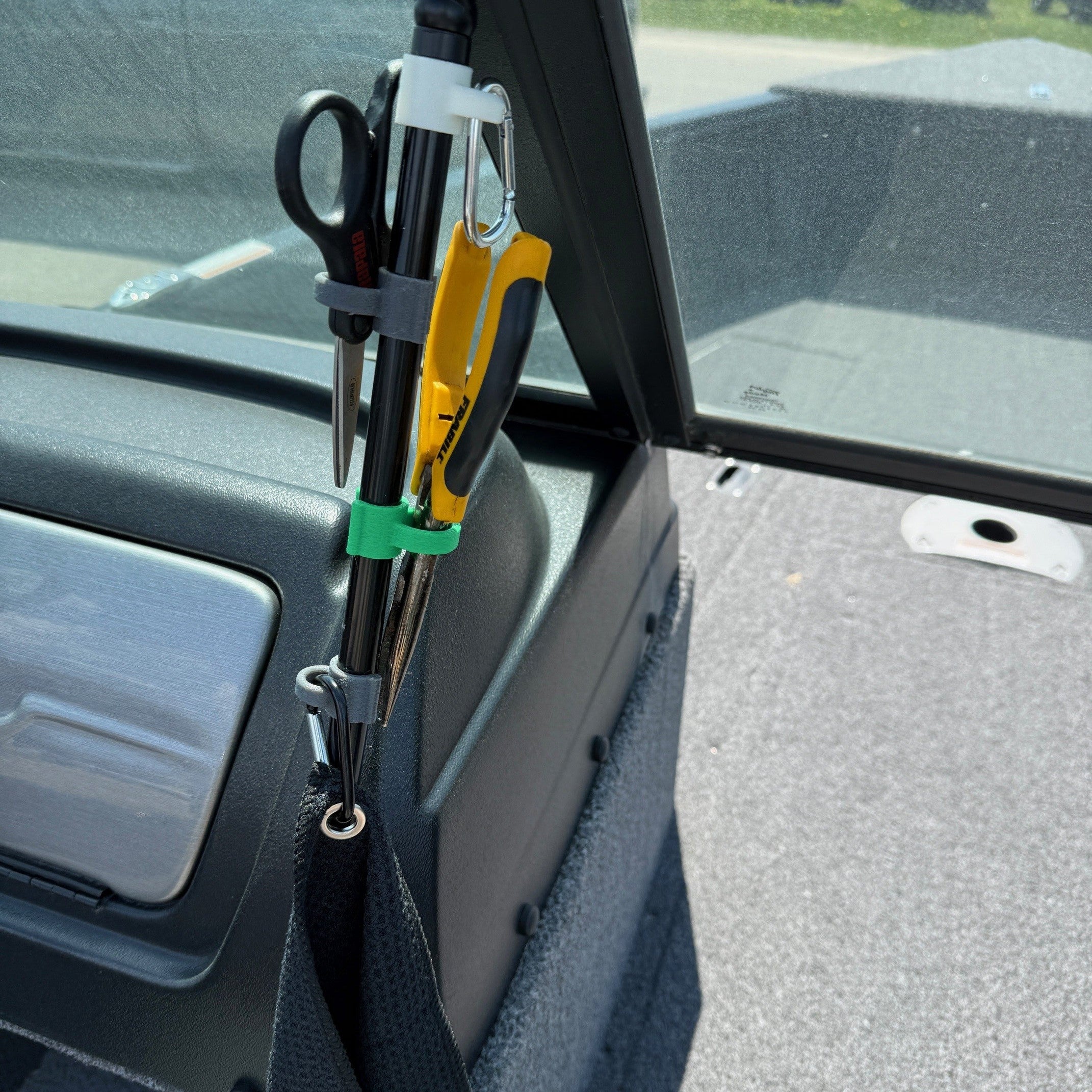 Boat Windshield Support Accessory Clip - 5/8 inch Diameter Post